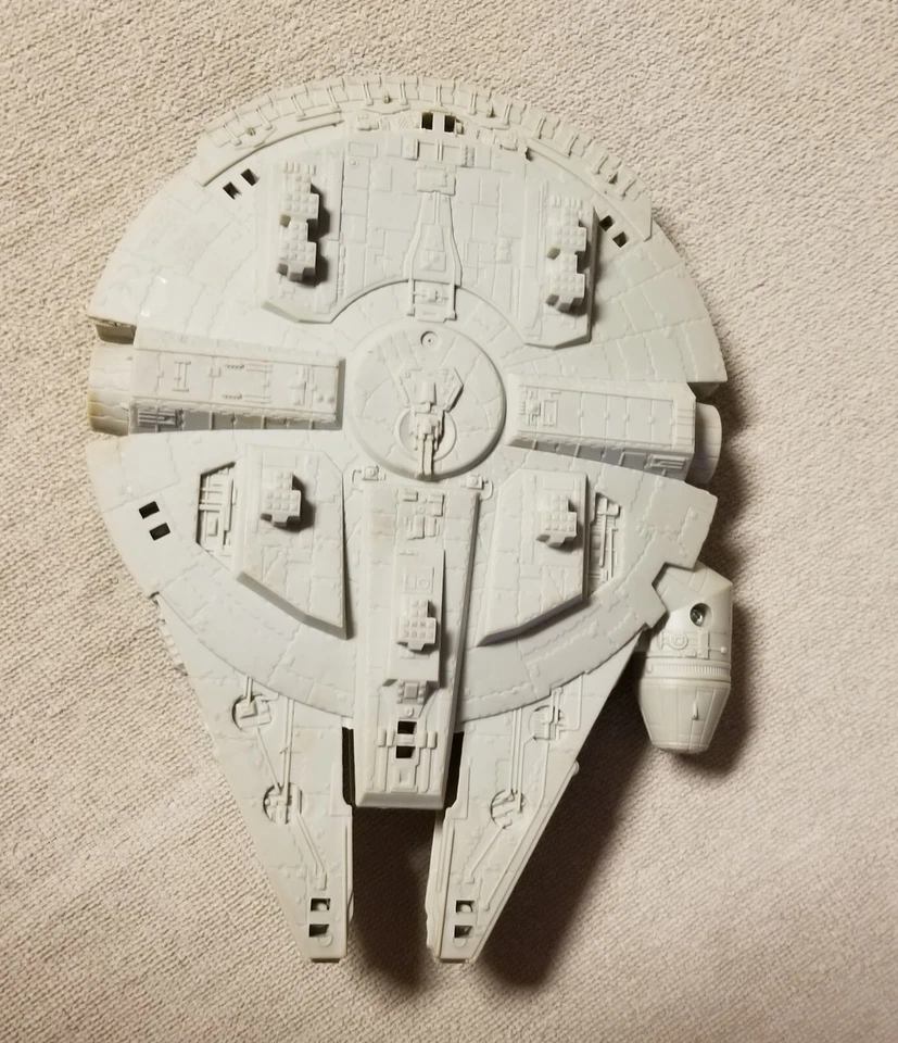 Star Wars El Despertar de la Fuerza Halcón Milenario Hasbro LFL B3075 51401 C3252A EN MUY BUENA CONDICIÓN Foto 3 de 4