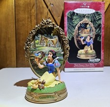 Walt Disney's SNOW WHITE Enchanted Memories 2 Hallmark Keepsake Ornament 1998