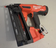 Milwaukee 2841-20 M18 FUEL 16 Gauge Angled Finish Nailer