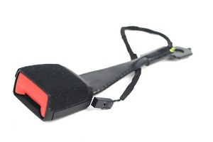 760857755A Original VW Touareg 3 III CR7 Gurtschloss Gurtpeitsche Vorne Li / Re