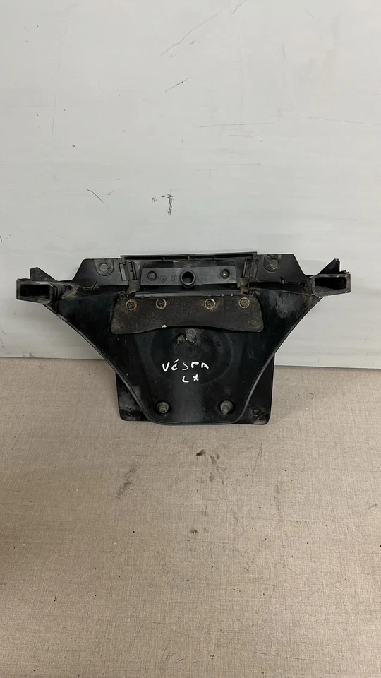 Parafango posteriore Piaggio Vespa LX FL 125 150 2005 2011 - Immagine 4 di 4