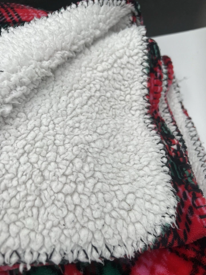 Manta Sherpa Rosa Victoria's Secret Rojo Floral Tiro NUEVA 60" X 50" Acogedora Foto 4 de 4