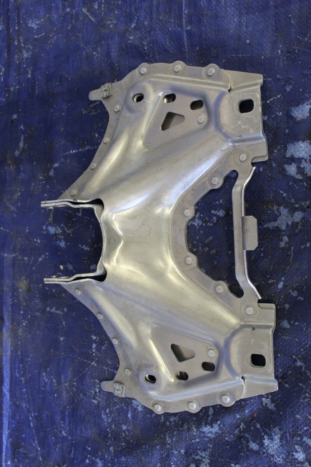 Porsche 911 GT3 2014 Upper Inner Engine mount