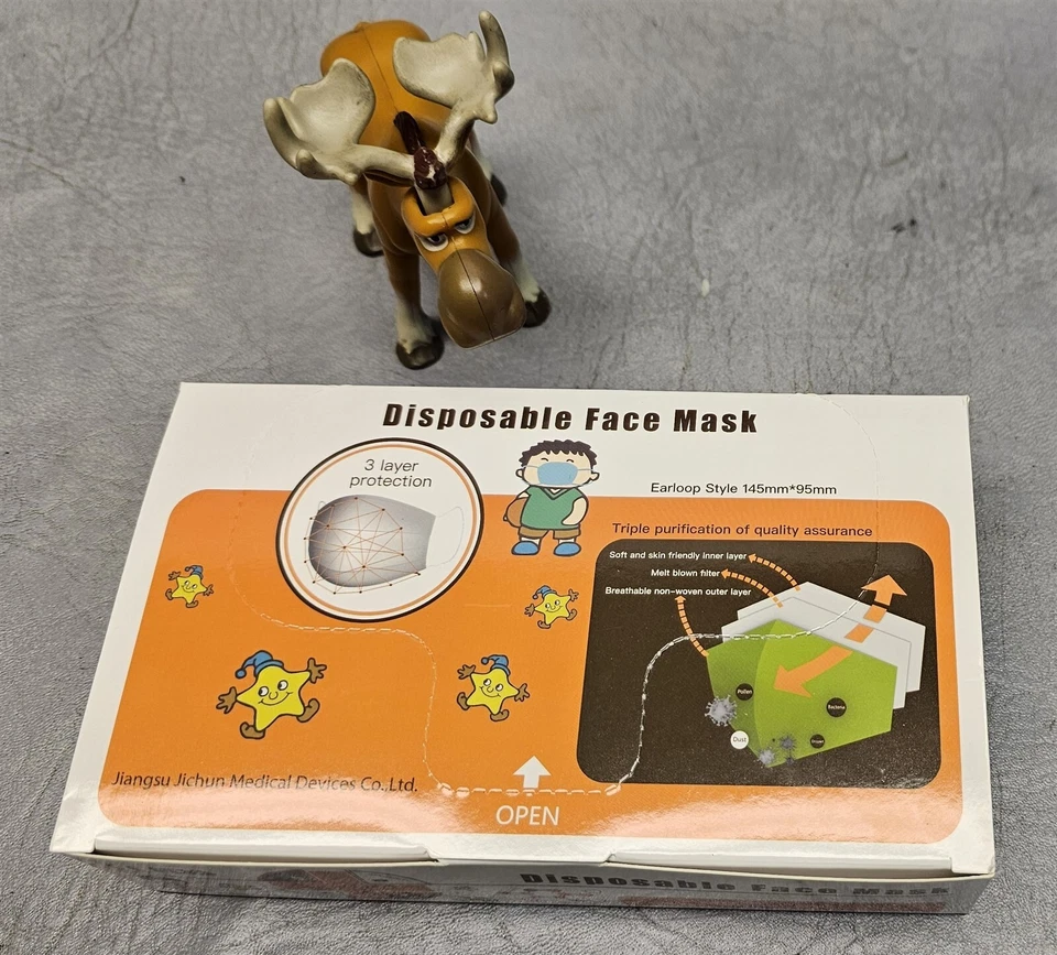 1400pcs ASTM Level 3 Kids 3-Ply Disposable Face Mask 145mm X 95mm  - Image 2 of 4