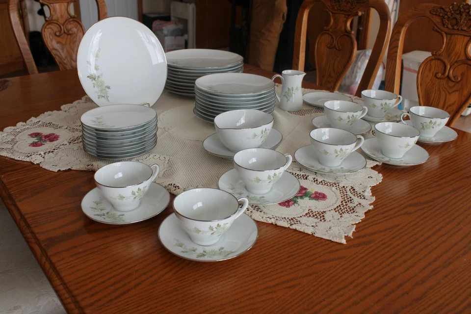 Porcelana Noritake Vintage Padrão Soroya Verde Floral 47 Peças Agrupamento - Imagem 4 de 4