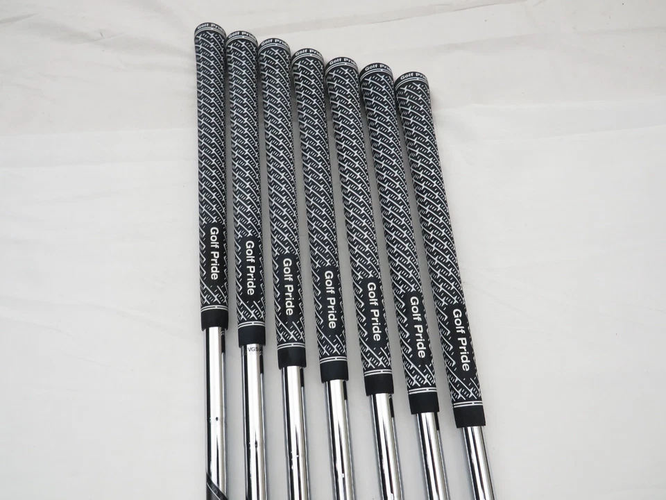 New Wilson Staff Model CB Iron Set 4-PW Dynamic Gold Stiff Flex Steel Shafts** - Image 3 of 4