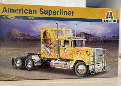Italeri American Superliner 1:24 Unassembled Truck Kit Lady Butterfly 3820