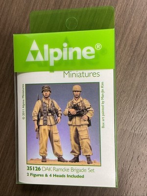1/35 Alpine #35126 DAK Ramcke Brigade Set (2 Figs./4 Heads/Unpainted)