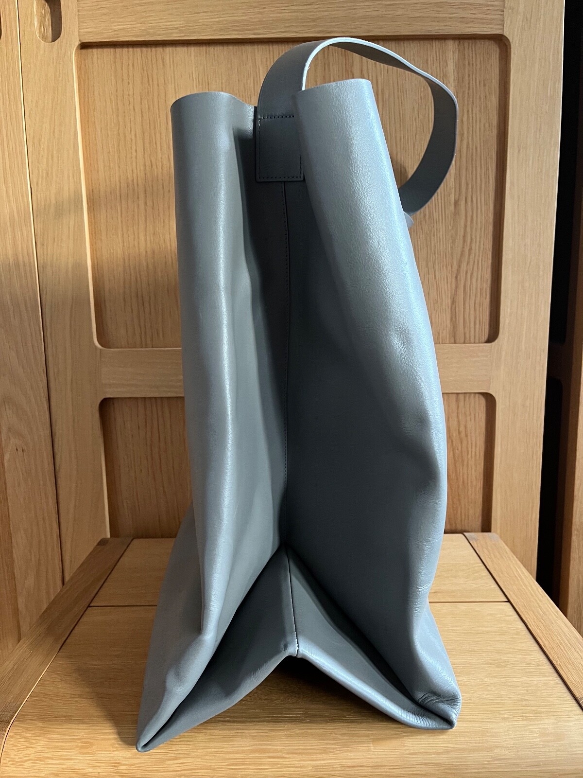 COS Oversized Leather Folded Shopper Tote Bag in Light Grey image 5