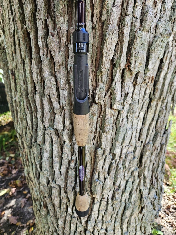 St. Croix Mojo Bass jigging 7'1" Casting Rod MH , Fast Action 12-20LB MJC71MHF - Image 3 of 4