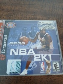 SEGA DREAMCAST LOT OF 9 GAMES DISCS SCRATCHED INCOMPLETE 3 CONTROLLERS UNTESTED