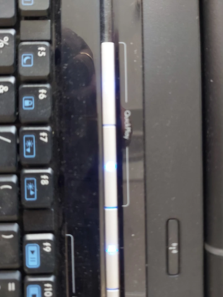 HP Pavilion dv8000 – 17” – Vintage 2004 –  con hard disk e S.O. - Immagine 4 di 4