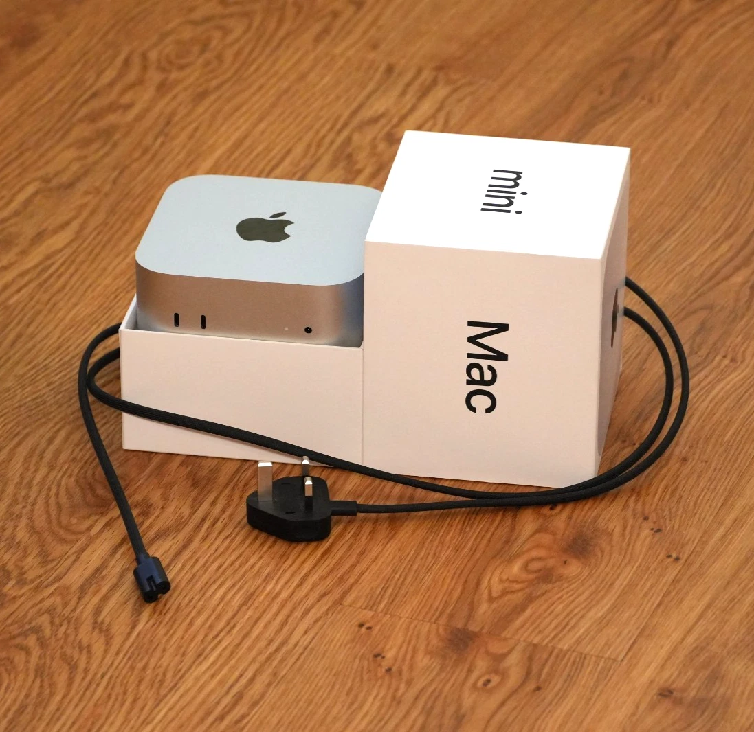 Apple Mac mini 256 GB Hard Drive Capacity Apple Desktops & All-In