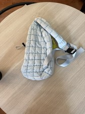 PICKLE O' JOE QUILTED SLING BAG PICKLEBALL BAG - DUSTY GRAY/Light Blue