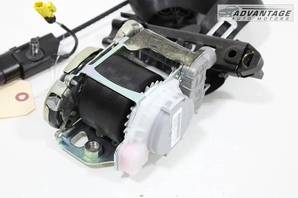 AUDI Q3 QUATTRO 8U 2015-2018 TENSOR DE CINTURÓN DE SEGURIDAD DELANTERO DERECHO DEL LADO DEL PASAJERO OEM Foto 4 de 4