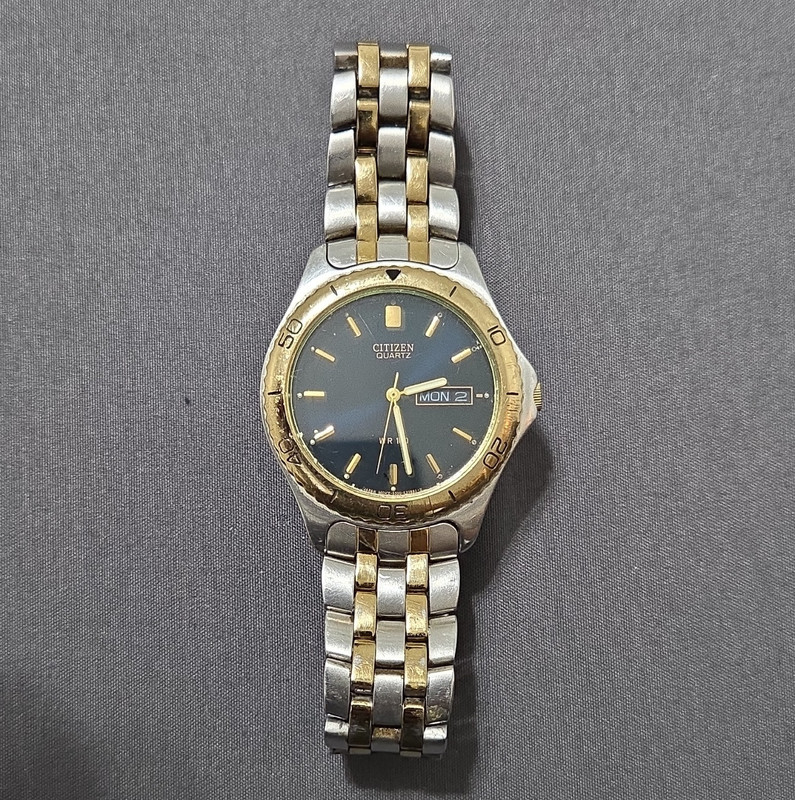 Citizen Vintage Quartz Men's Two-Tone SS Bracelet Blue Sunburst- For Parts