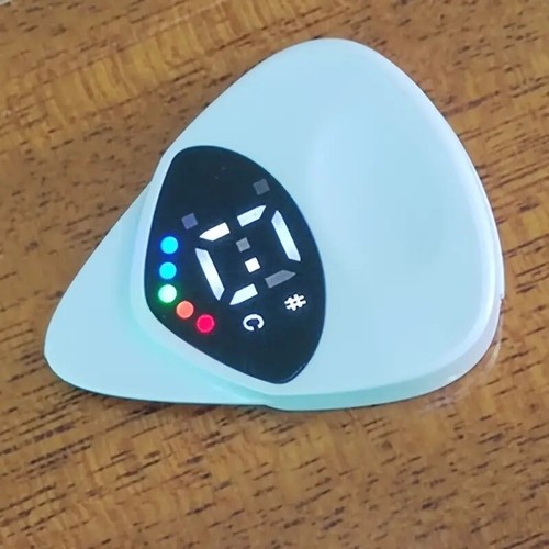 Guitar Tuner Guitar Pick - Dual-Function Musical Instrument Tune-N-Pick - Picture 8 of 9