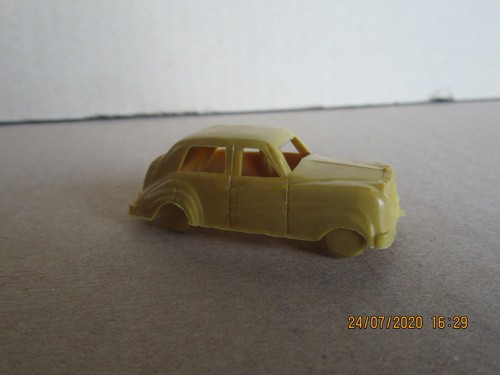 351N Plastic Toy Rolls Royce Silver Cloud Beige L 5.2 Cm - Picture 4 of 6
