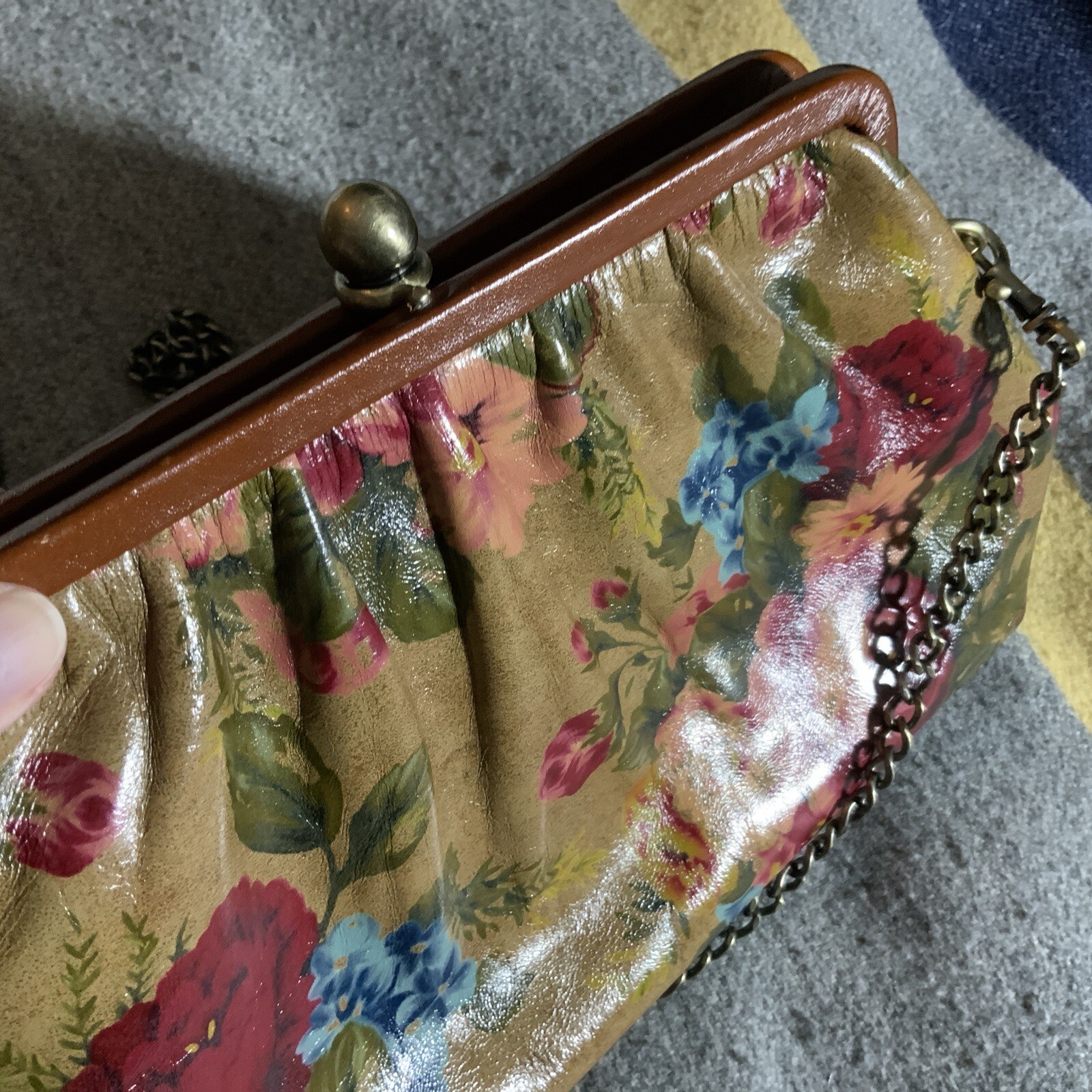 PATRICIA NASH FLOWER ITALIAN GENUINE LEATHER KISS LOCK CLUTCH SHOULDER