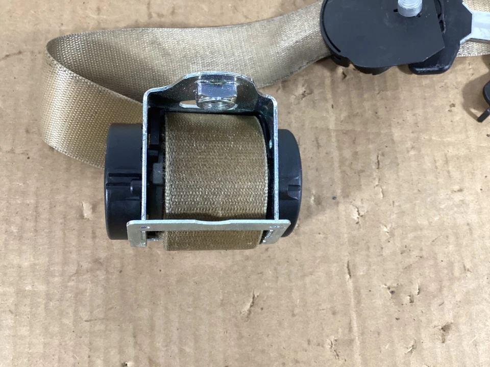 Retrator de cinto de segurança dianteiro esquerdo Mercedes-Benz GL450 GL550 2007-2009 FABRICANTE DE EQUIPAMENTO ORIGINAL. - Imagem 2 de 4