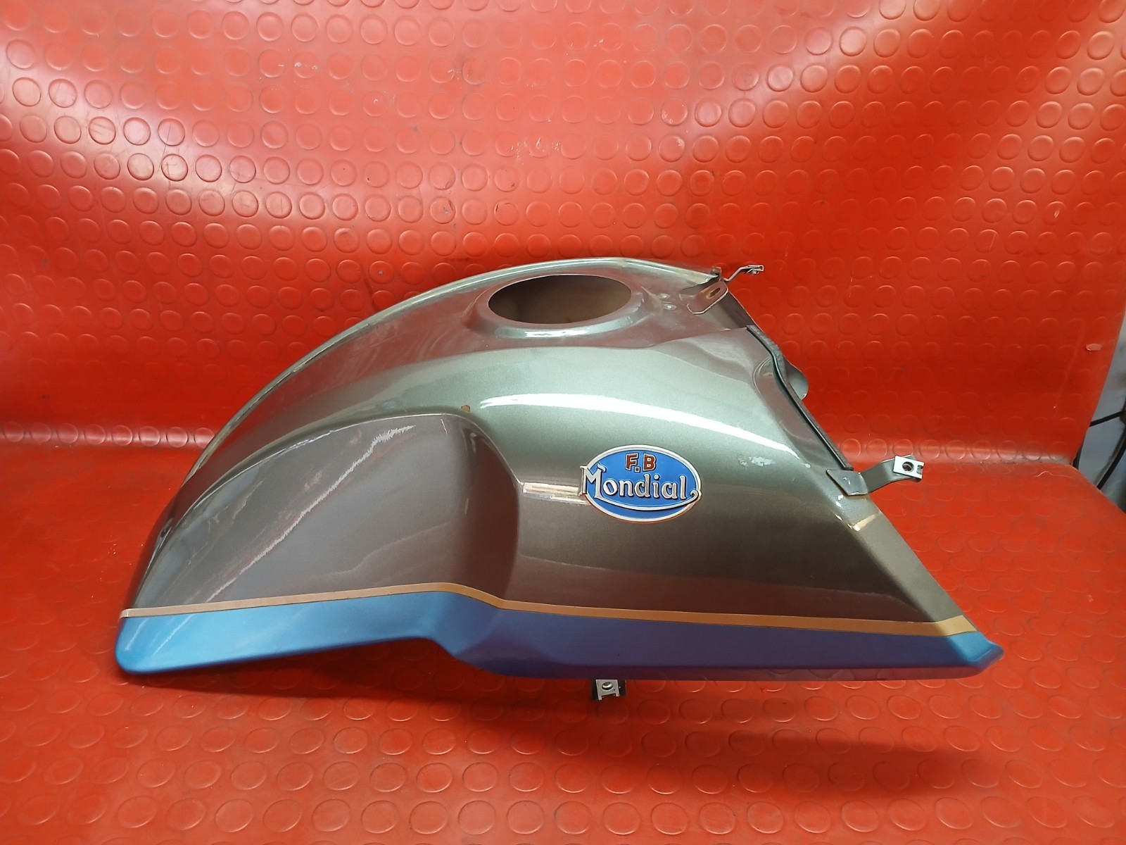 COVER TANKDECKEL BENZIN F.B. MONDIAL SPORT CLASSIC PAGANI 125 2019 2020