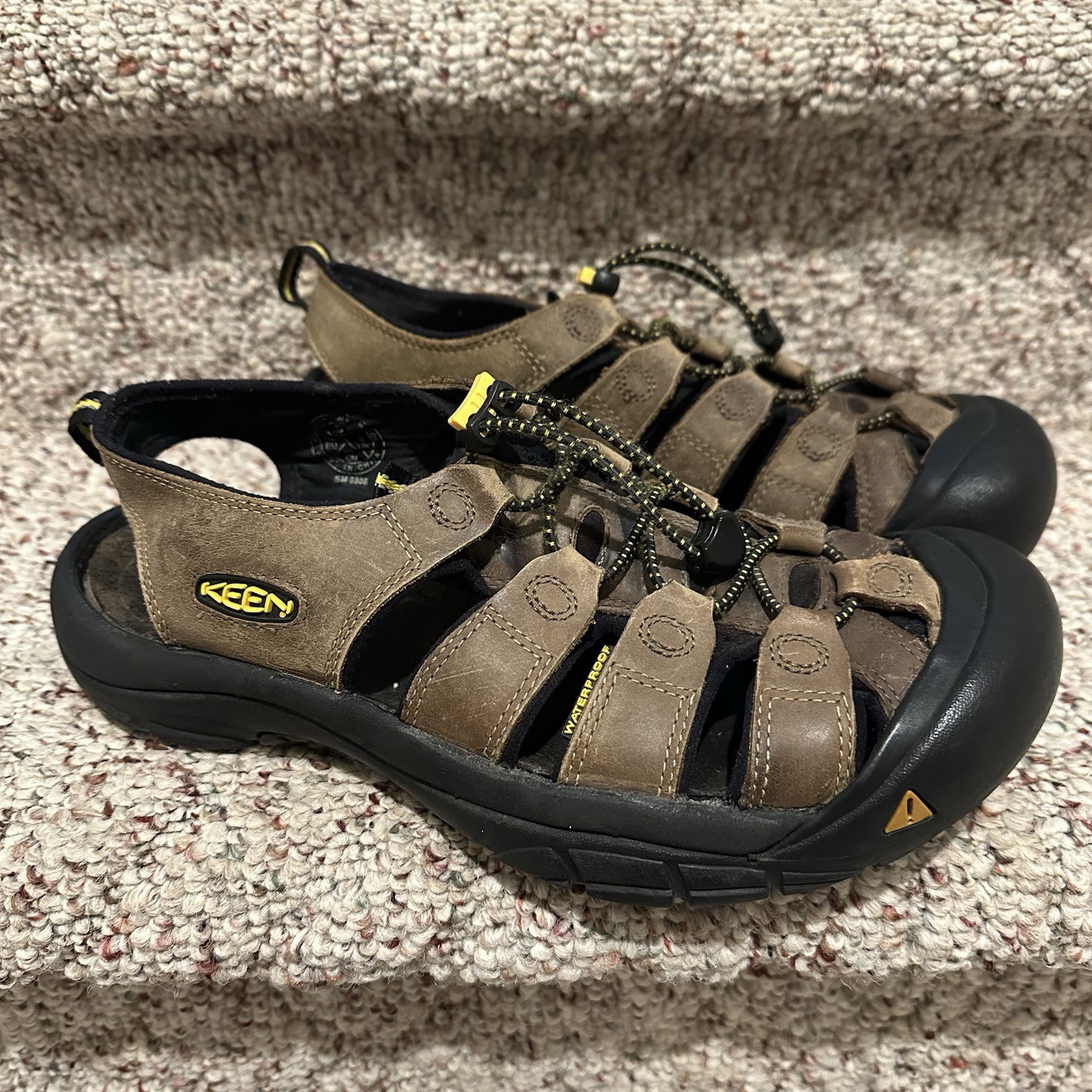 Sandali da trekking Keen Newport H2 impermeabili bisonte pelle marrone uomo taglia 9 pescatore