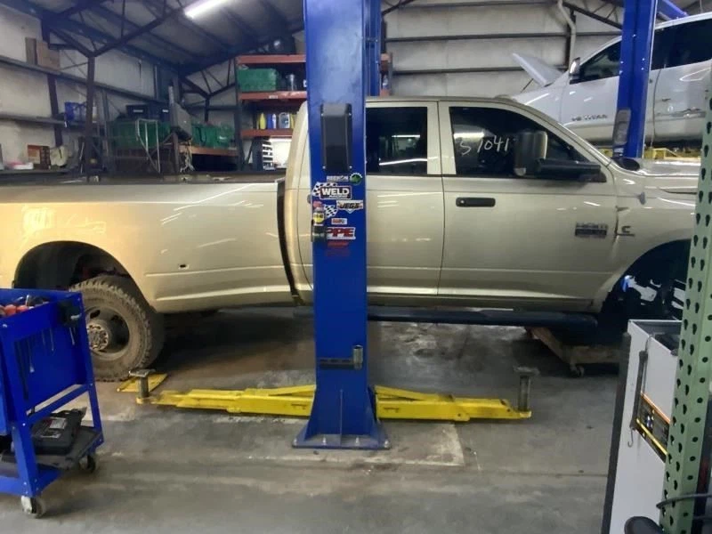 2011-2012 Dodge Ram 3500 Cylinder Head 6.7L Cummins Diesel 199k OEM Foto 4 de 4