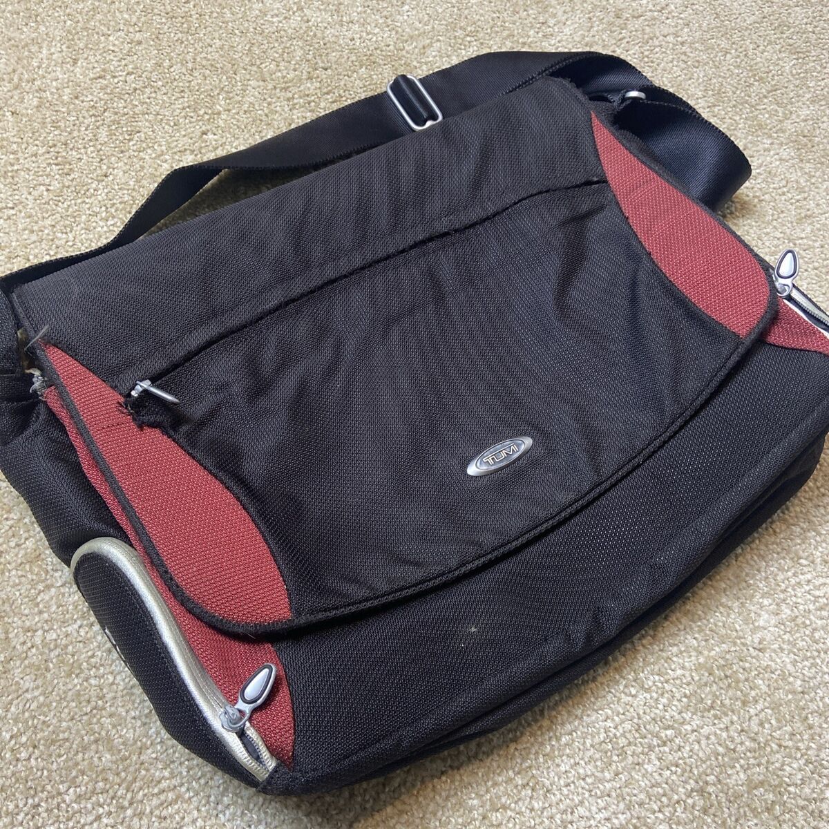 Tumi Ducati laptop messenger bag Luggage Shoulder Strap Red Tumi Ducati laptop messenger bag Luggage Shoulder Strap Red