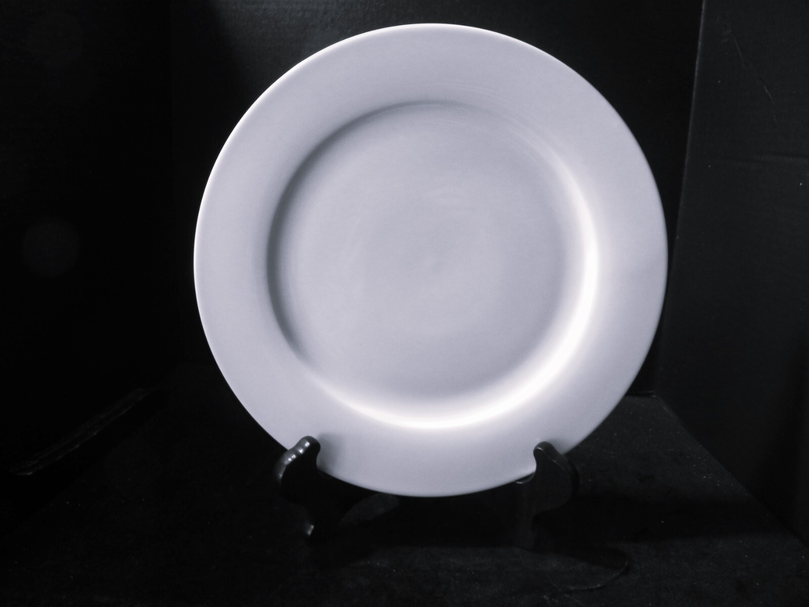 ONEIDA PORCELAIN NATURALLY WHITE 8