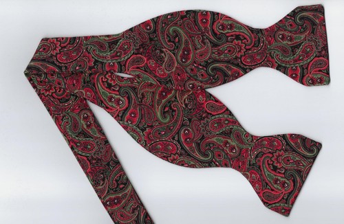 Christmas Bow tie, Red & Green Paisley, Metallic Gold, Holiday, Self-tie Bow tie - 第 3/5 張圖片