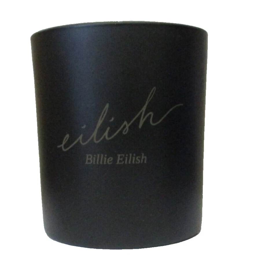 Vela perfumada Eilish By Billie Eilish 10 oz (arranhada) - Imagem 3 de 4