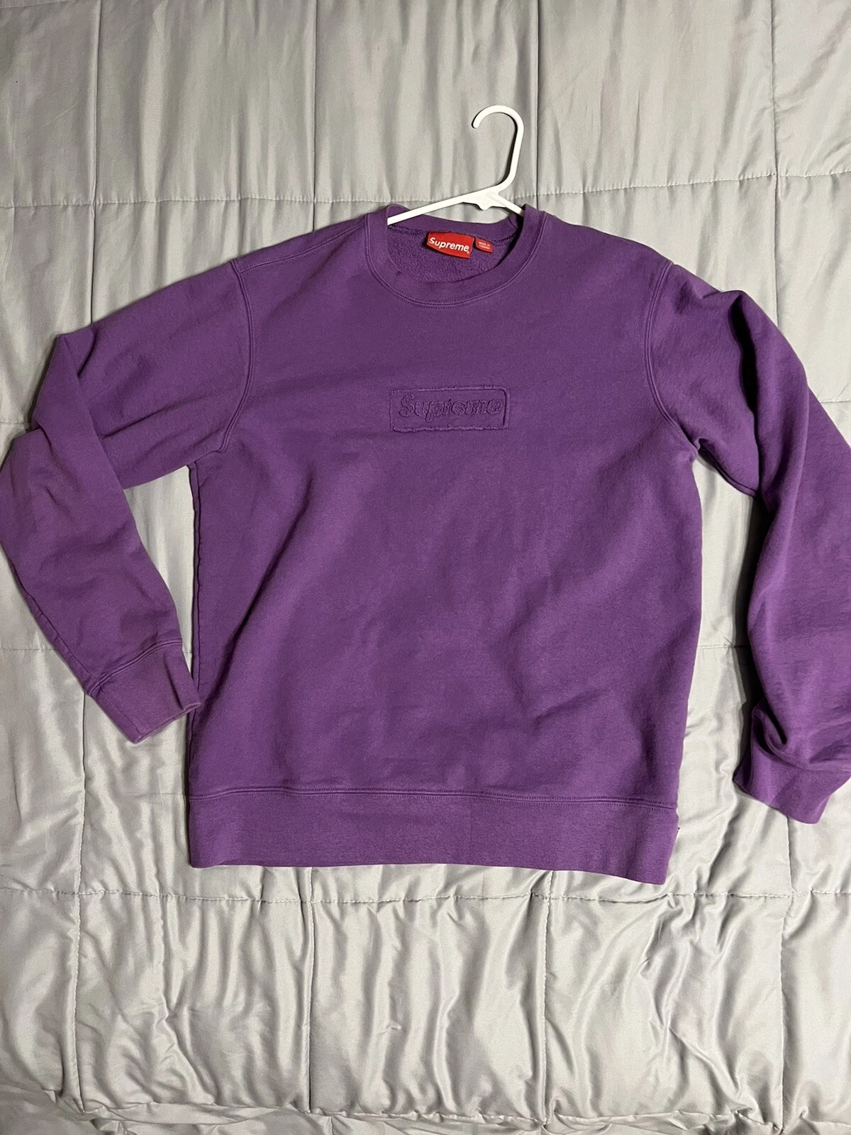 Logo découpé suprême taille M   Violet SS20
