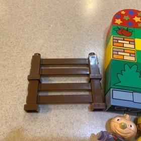 Lot Lego Duplo Bob The Builder Figures, Blocks , Fence Parts Incomplete