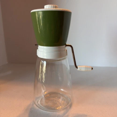 Vintage Federal Housewares Nut and Spice hand Grinder Avocado Green