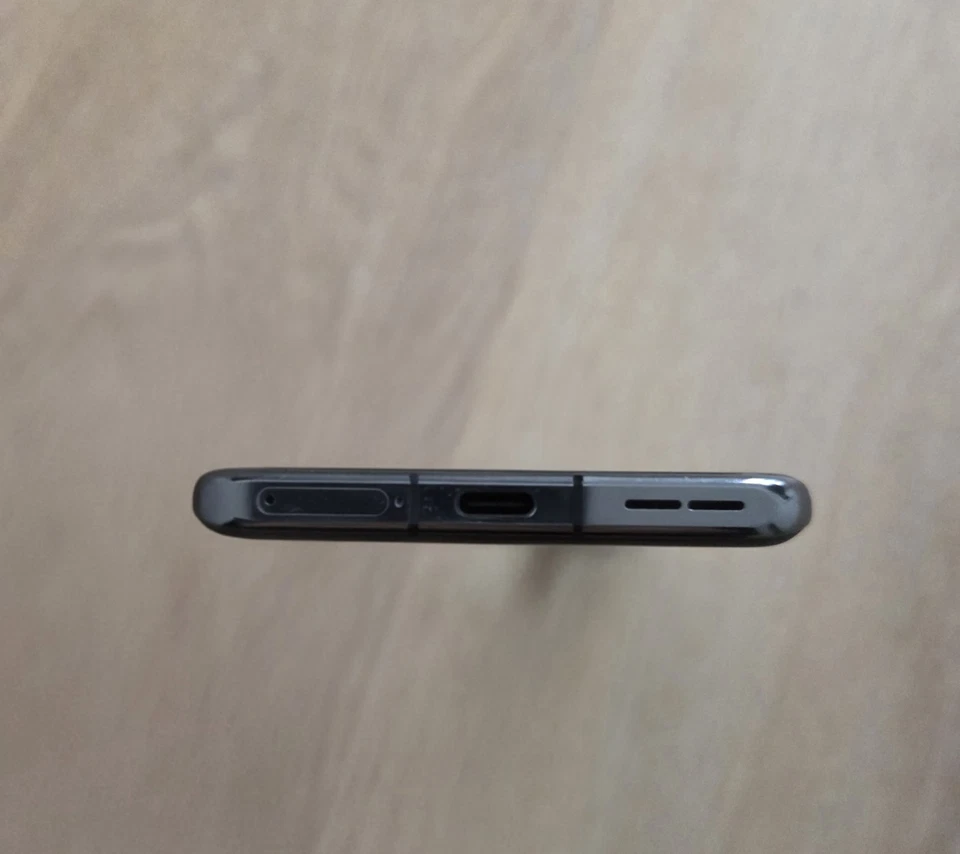 Smartphone OnePlus 11 - 5G  6,7" 8 GB Ram 128 GB Nero in GARANZIA  - Immagine 3 di 4