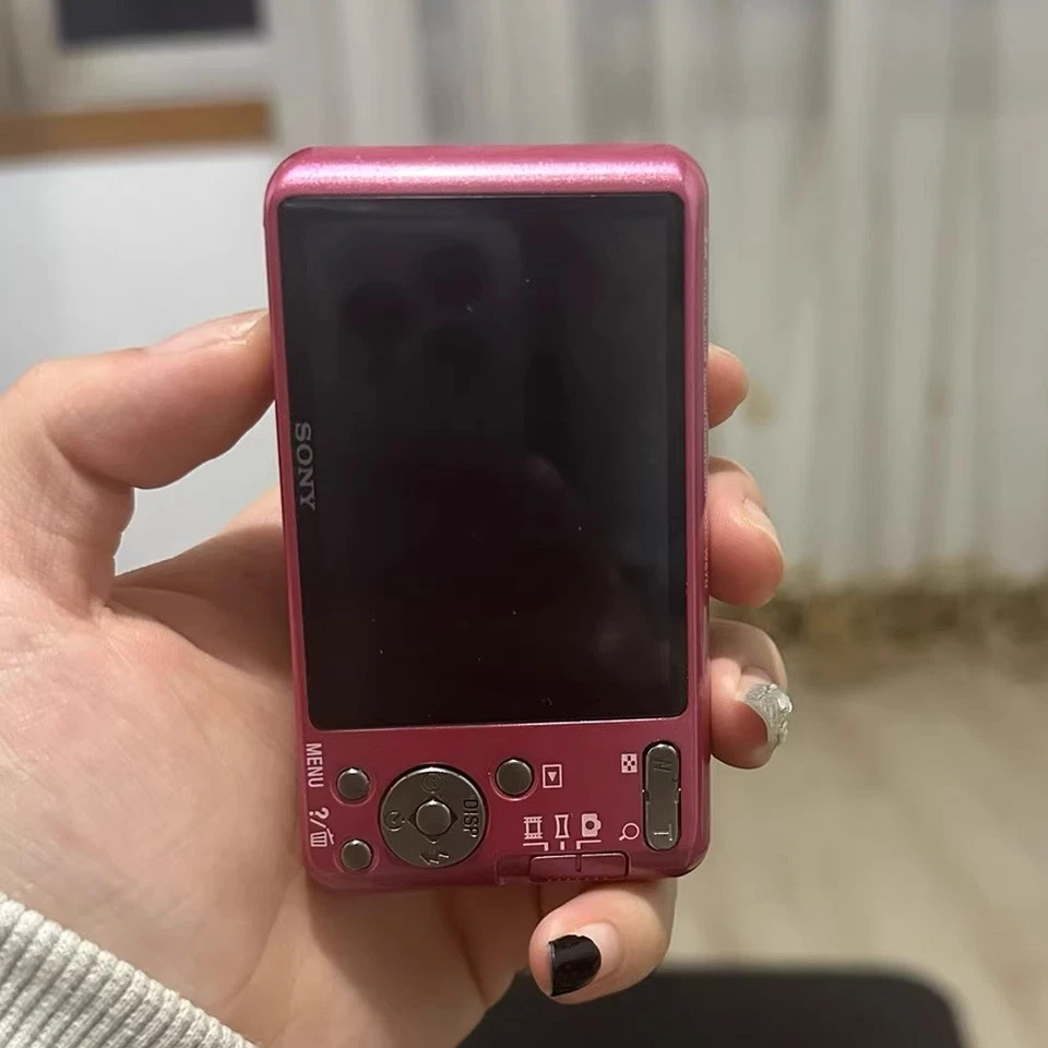 Câmera Digital Sony Cyber-shot DSC-W570 16.1 MP 5x Zoom Óptico Rosa Rara - Imagem 2 de 4