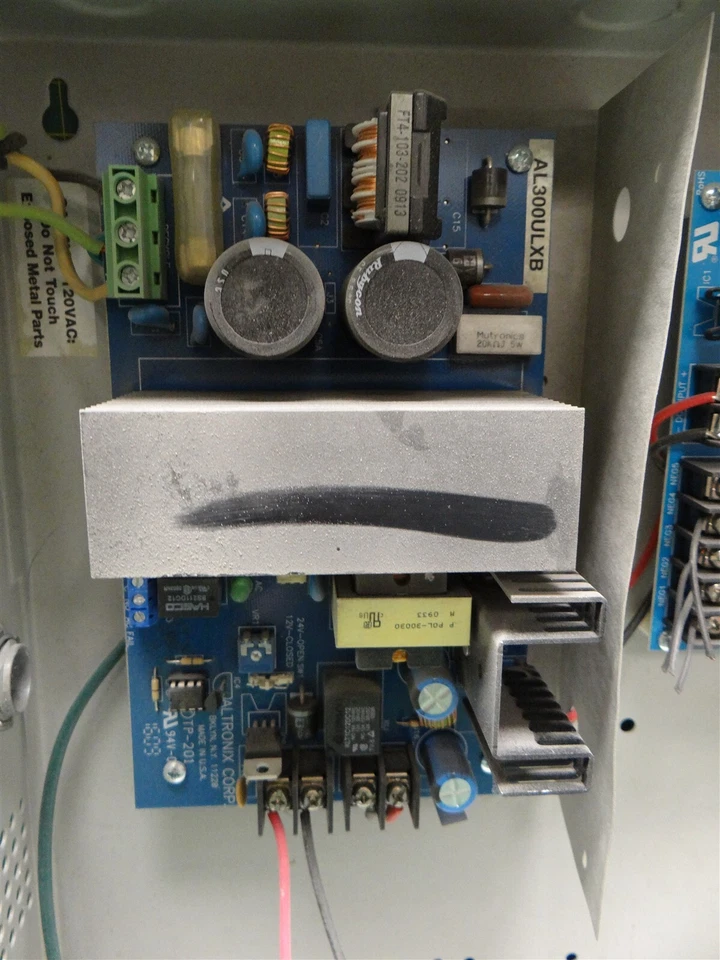 Altronix AL300ULM Multi-Output Power Supply/Charger, 5 Outputs, 12/24VDC@2.5A - Image 4 of 4