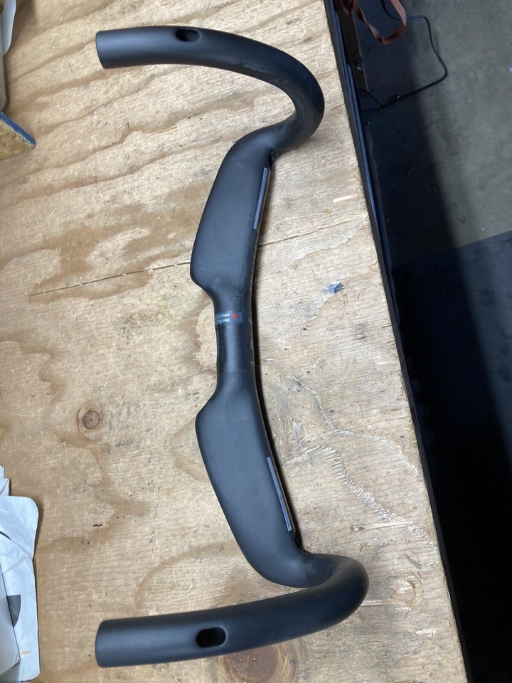 Vision Metron Aero Carbon Road Handlebar 36 cm c-c internal routing ...