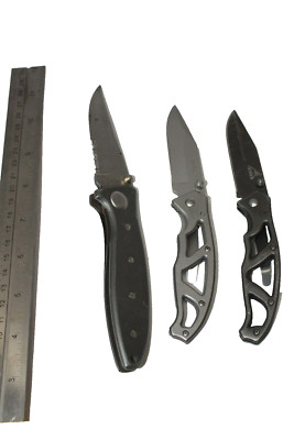 Lot of 2 Gerber - 1 Master Pocket knives -