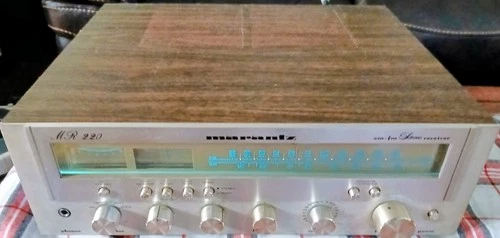 Vintage Marantz MR220 AM/FM Stereo Receiver for parts / repair (1 channel works)