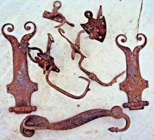 Portes anciennes et serrurerie antiquités en fer forgé