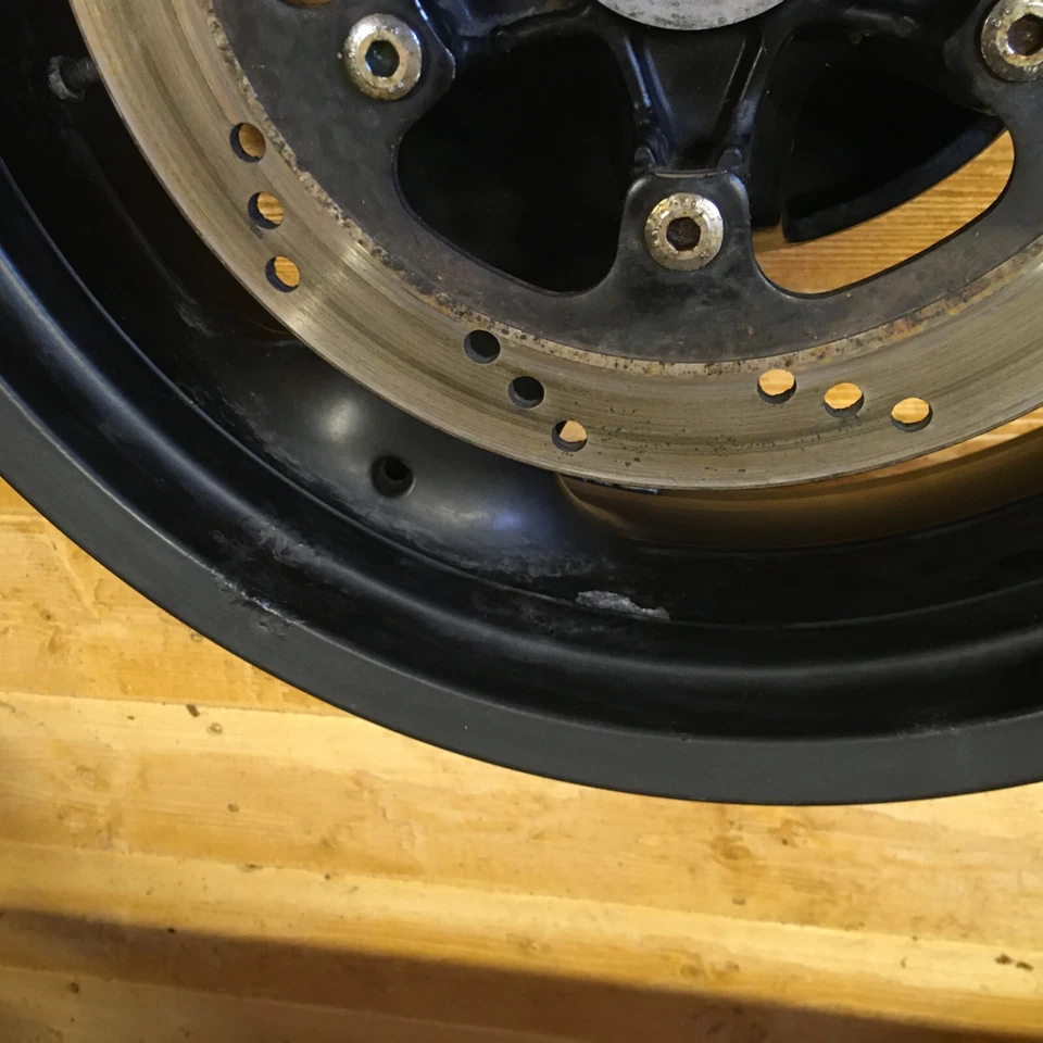 Triumph Trophy 1200 T312 96-03 rear wheel + disc + sprocket carrier/cush drive - Image 2 of 4