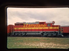 24512 TRAIN ENGINE LOCOMOTIVE 35MM SLIDE WGN #1386 AND HOPPERS