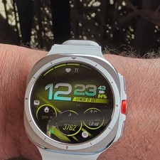 Smartwatch galaxy ultra 64 GB 47mm cassa argento, gomma bianco, usato