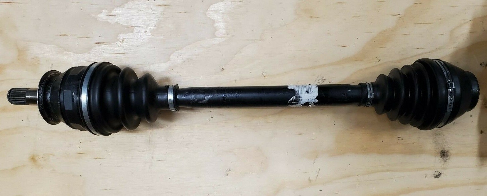 Original BMW i8 I12 I15 Drive Shaft Output Shaft Front Right 8611322  -AS IS- 
