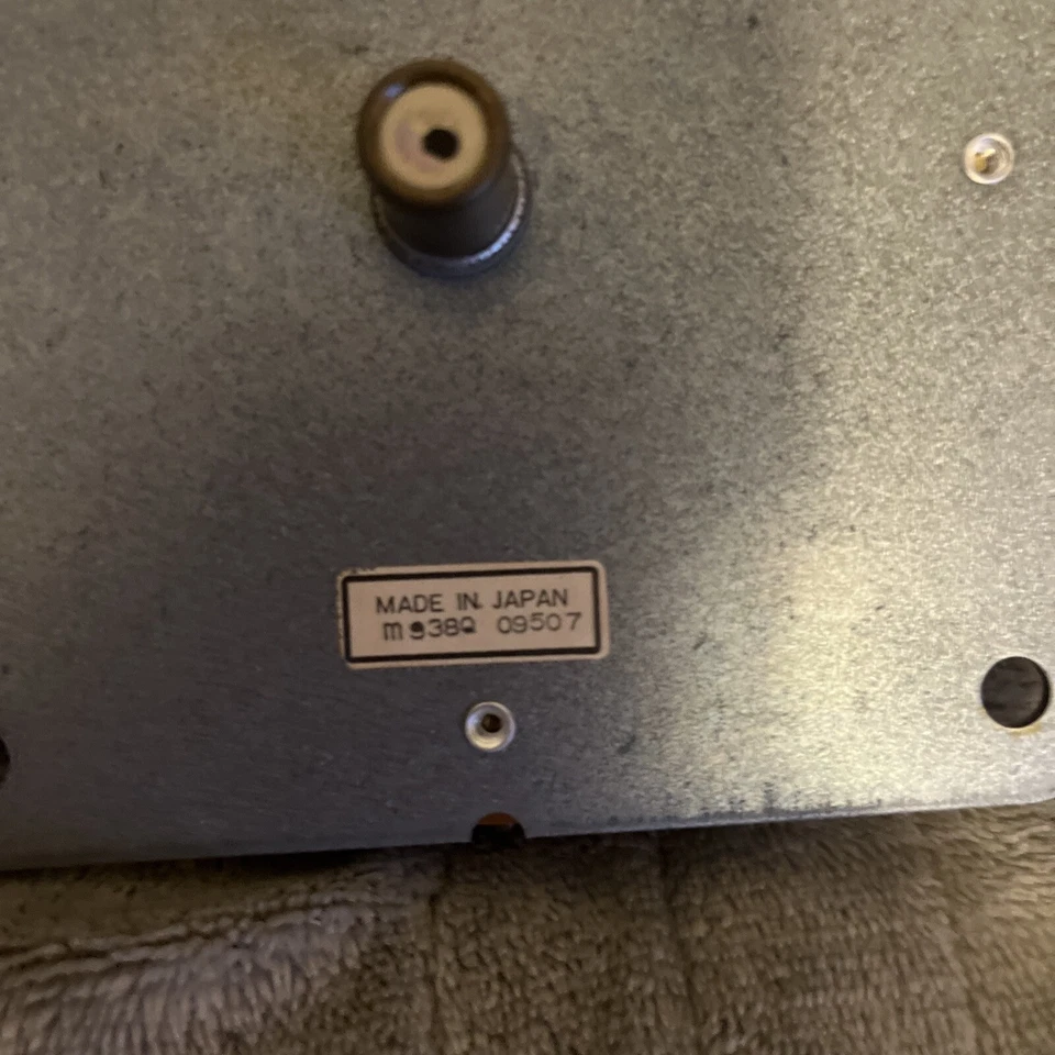 Vintage JVC Victor Turntable LP Motor Drive QL-Y7 Tested And Working - Image 4 of 4