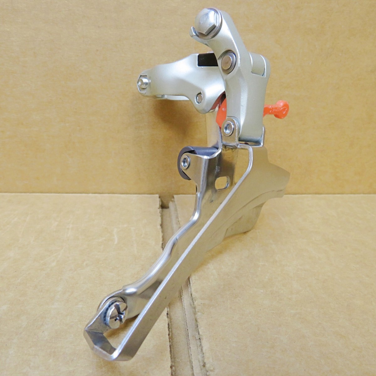 New-Old-Stock Shimano 105 Triple Front DerailleurClamp-On (28.6