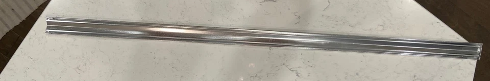 Plymouth Belvedere II 1966 NOS guardabarros delantero derecho moldura Foto 4 de 4