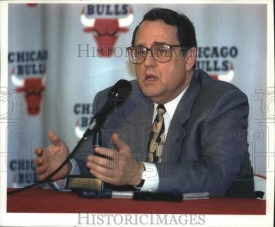 1994 Press Photo Bulls chair Jerry Reinsdorf says a farewell to Horace Grant | eBay