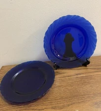 Duralex Bormioli Rocco Cobalt Blue Swirl Pattern 9-1/4” Dinner Plates. Vtg. (2)